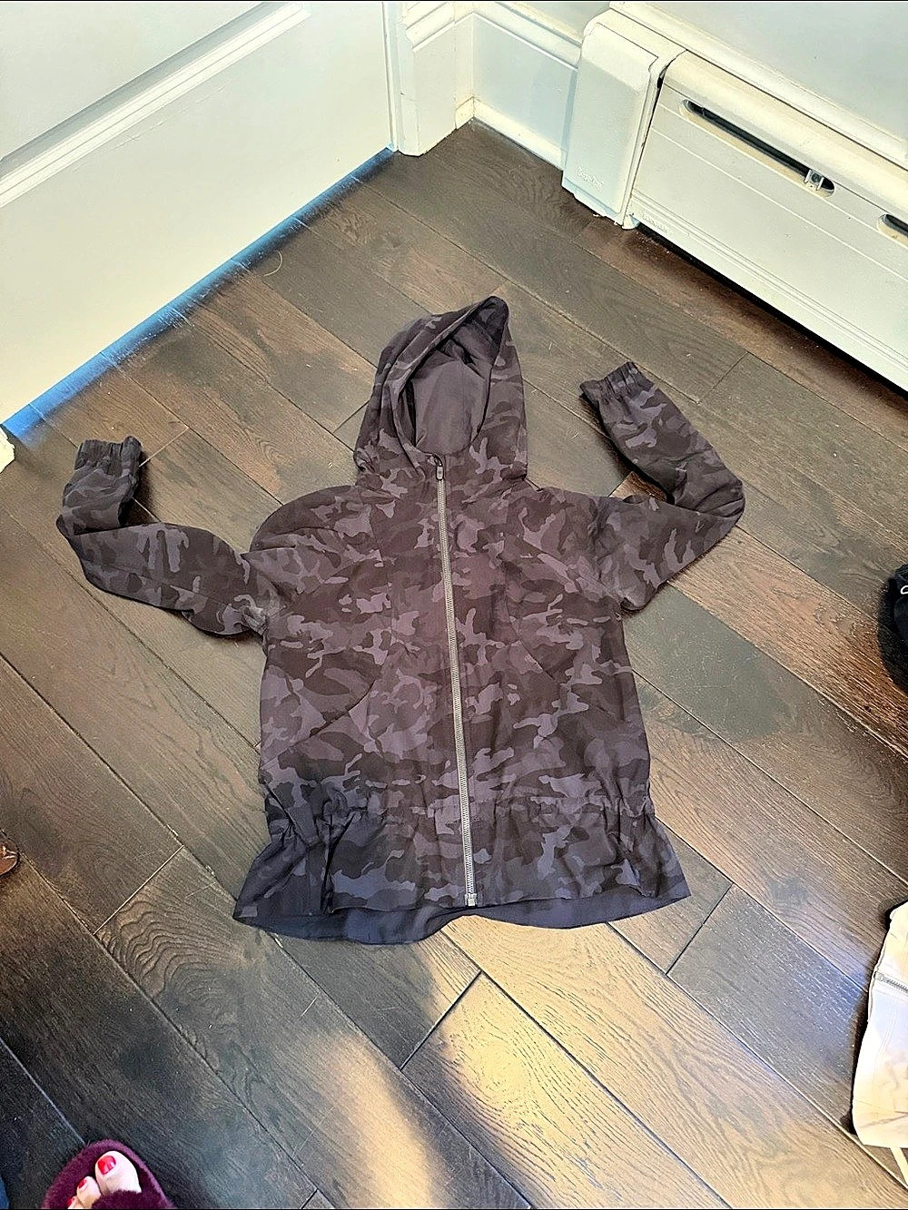 lululemon Women's Camo Hooded Jacket Purple & Black Like New